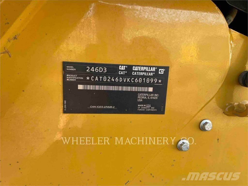 CAT 246D3 C3H2 滑移装载机
