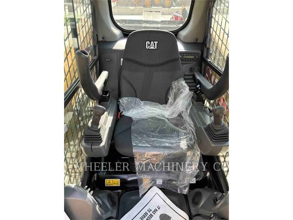 CAT 246D3 C3H2 滑移装载机