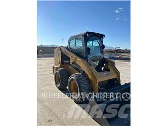 CAT 246D3 C3H2 滑移装载机