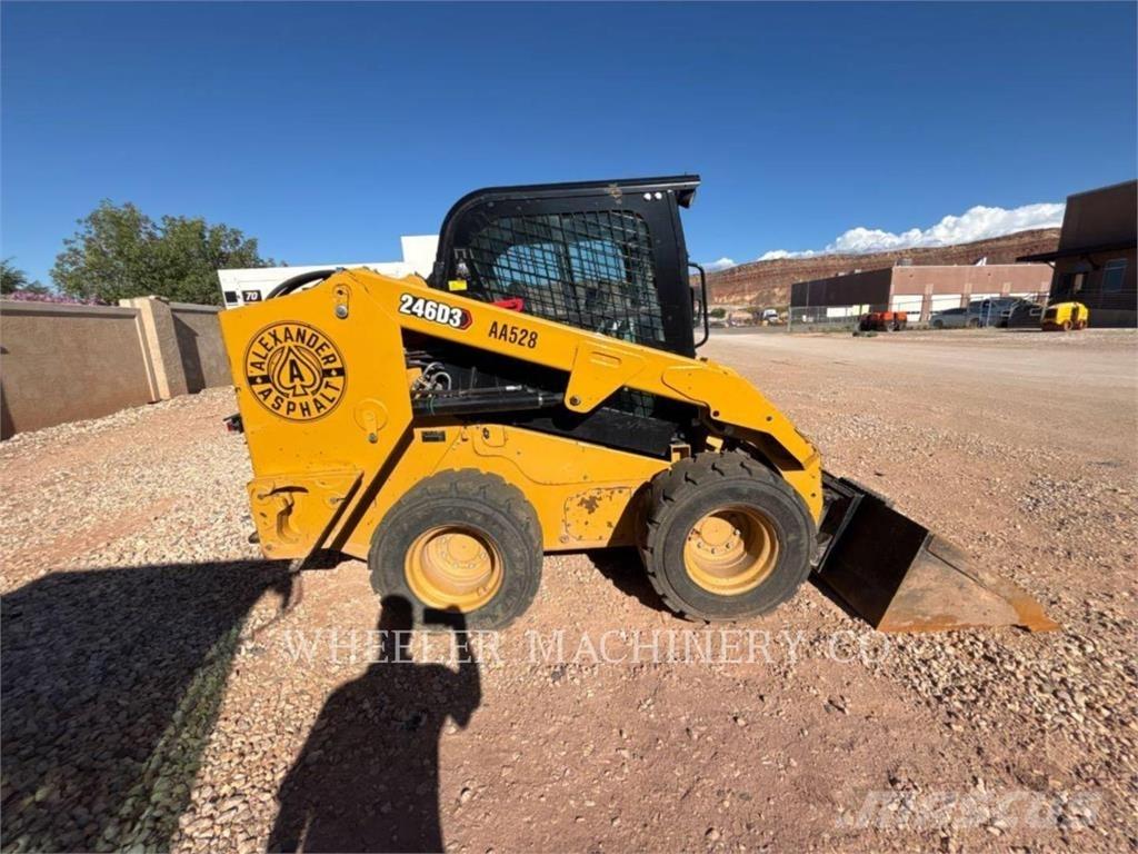 CAT 246D3 C3H2 滑移装载机