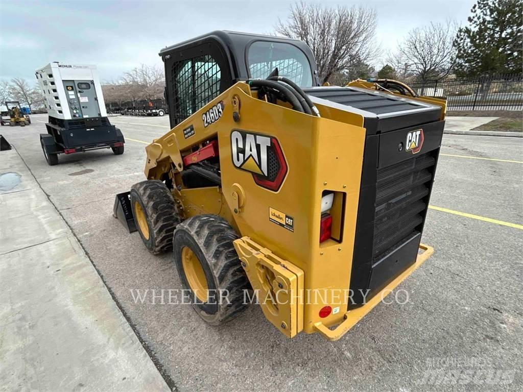 CAT 246D3 C3HF 滑移装载机