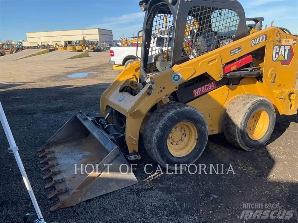 CAT 246D3 HF 滑移装载机