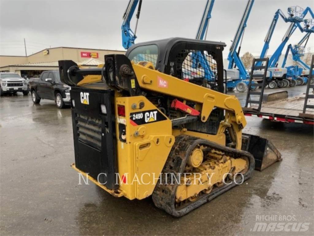 CAT 249D 滑移装载机
