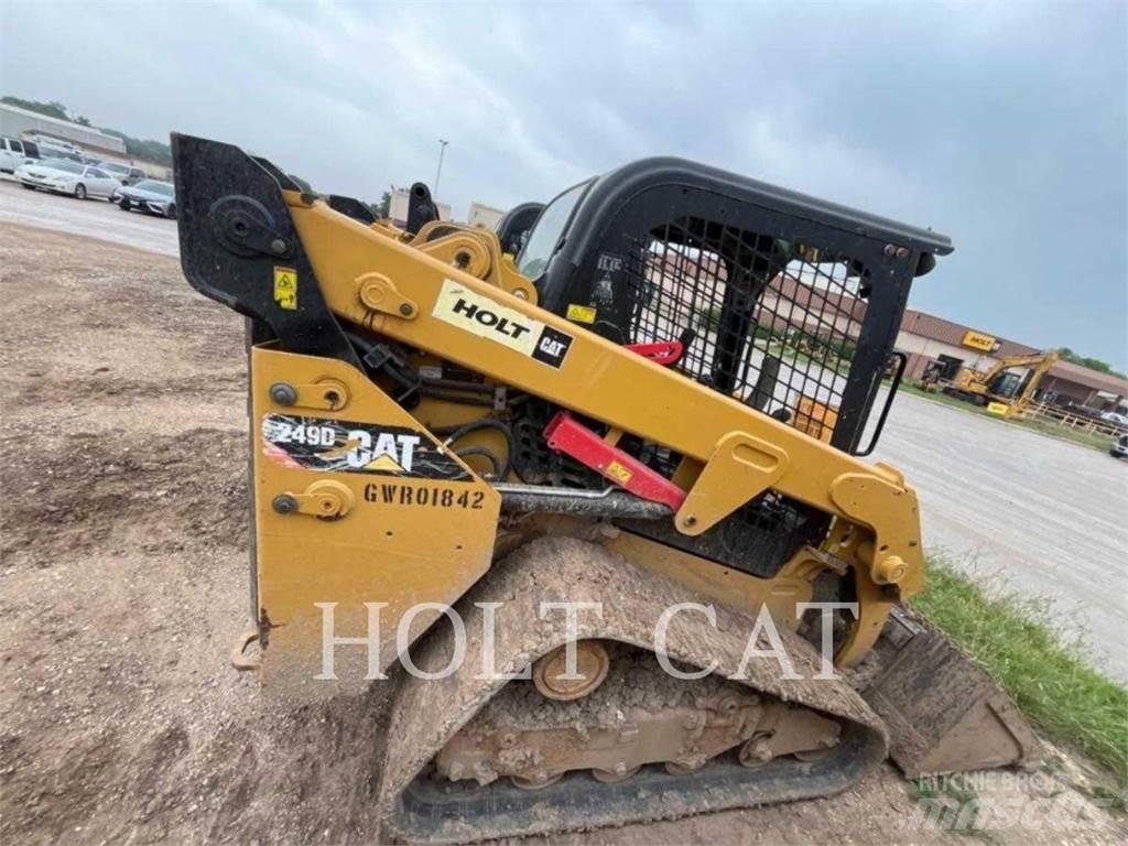 CAT 249D 滑移装载机