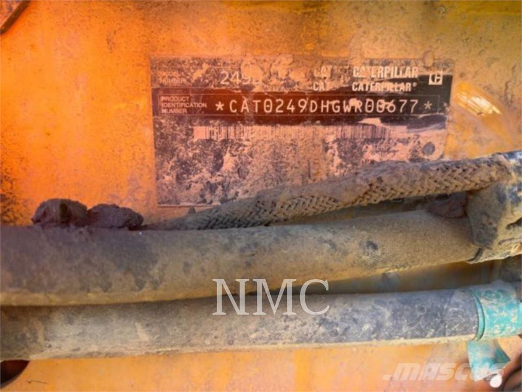 CAT 249D 滑移装载机