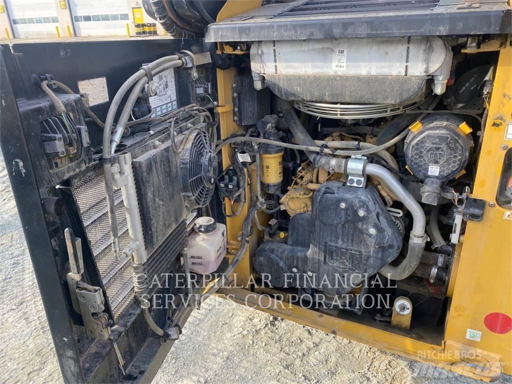 CAT 249D3 履带式装载机