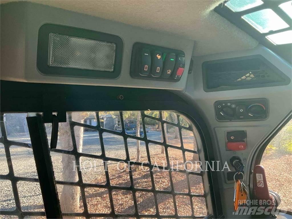 CAT 249D3 滑移装载机