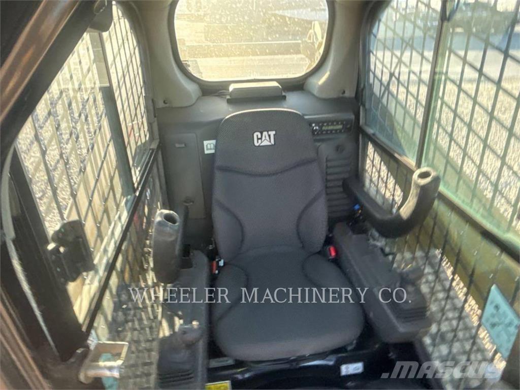 CAT 249D3 C3H2 履带式装载机