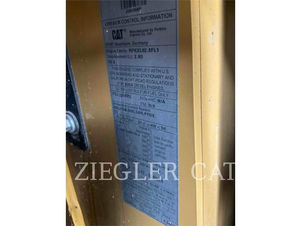 CAT 255 履带式装载机
