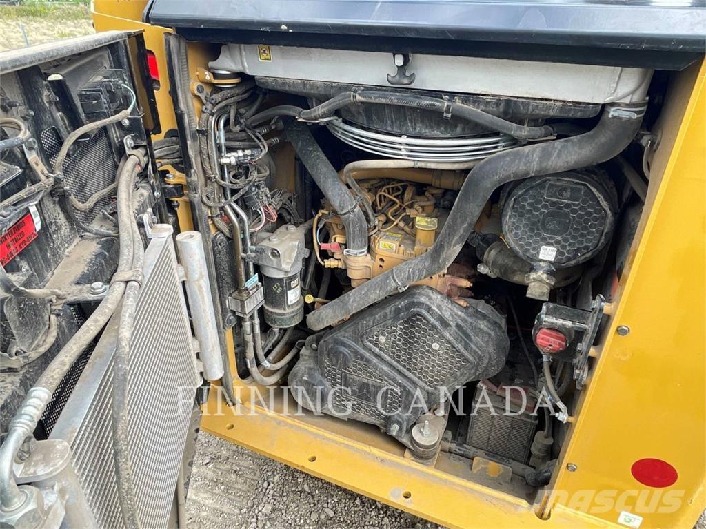 CAT 255-05 履带式装载机