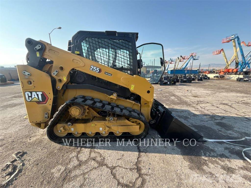 CAT 255 C3H2 履带式装载机