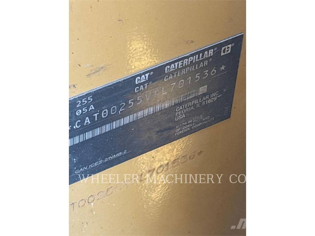 CAT 255 C3HF 履带式装载机