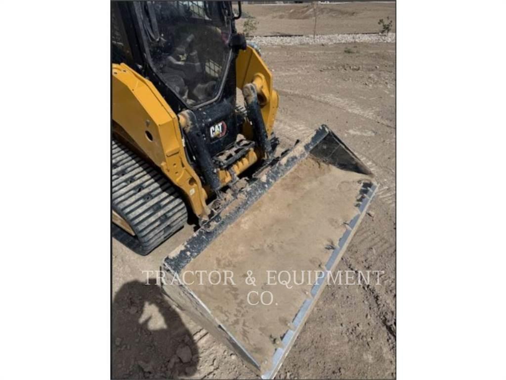 CAT 255 HP1CB 滑移装载机