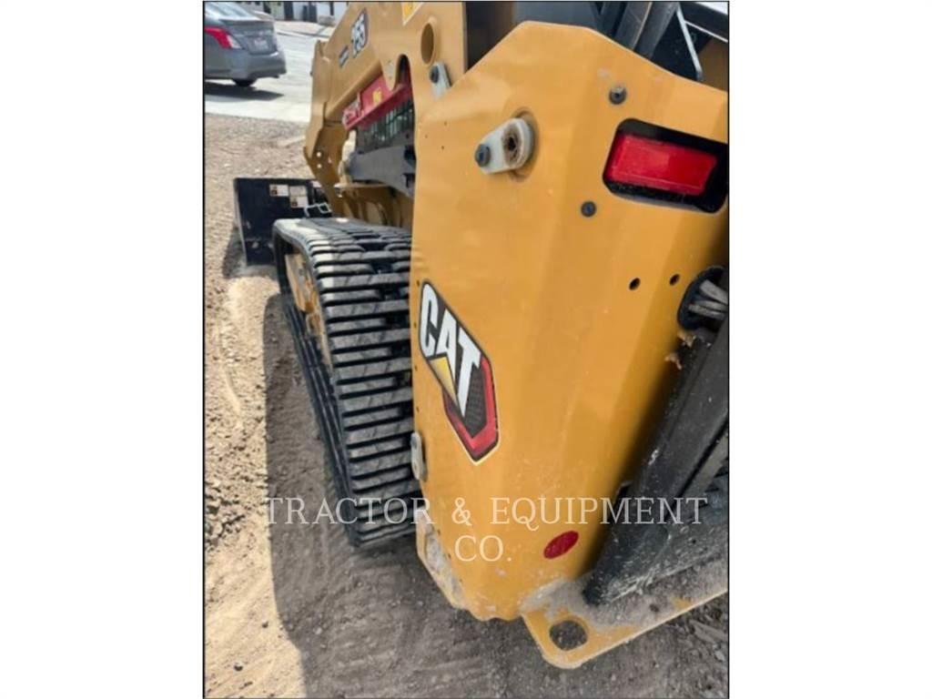 CAT 255 HP1CB 滑移装载机