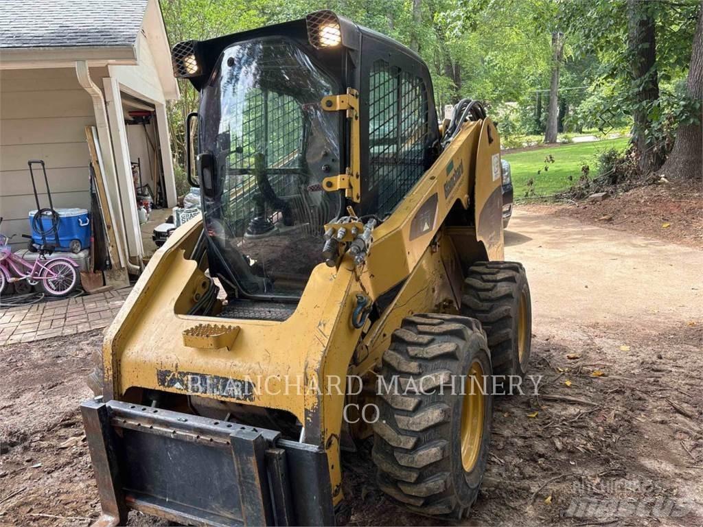 CAT 256C 滑移装载机