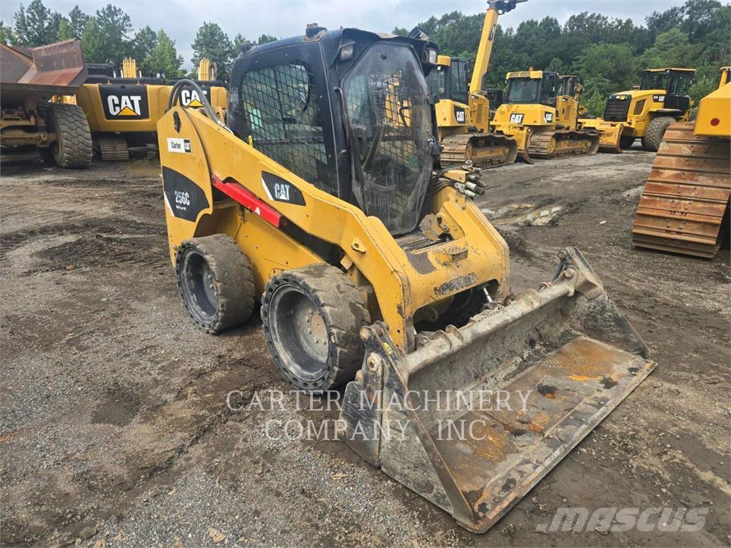 CAT 256C 滑移装载机