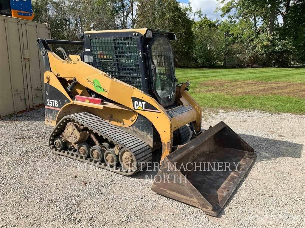CAT 257B 滑移装载机