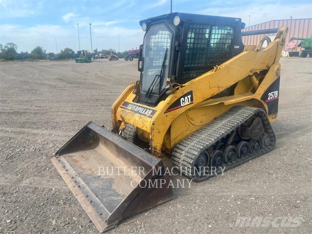 CAT 257B 履带式装载机