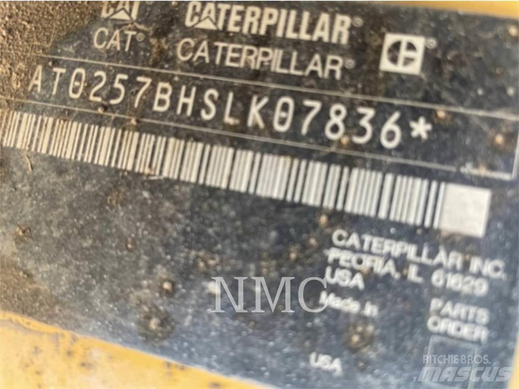 CAT 257B2 滑移装载机