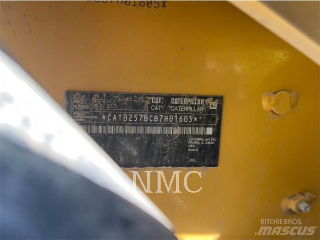 CAT 257B3 滑移装载机