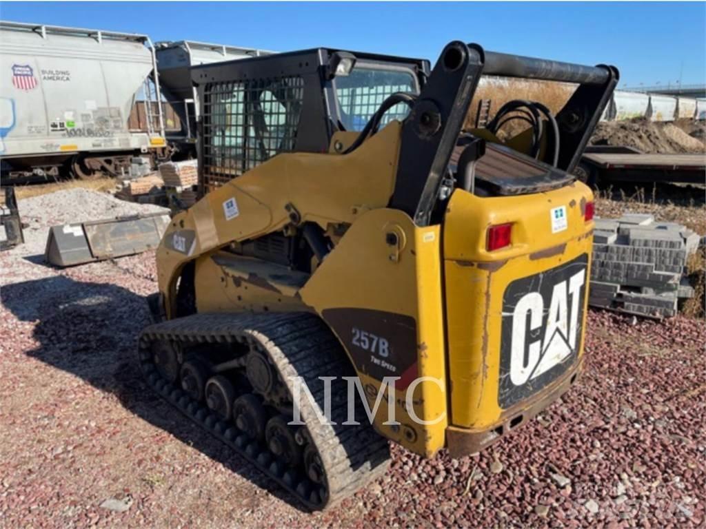 CAT 257B3 滑移装载机