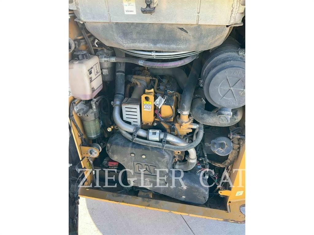 CAT 257D 履带式装载机