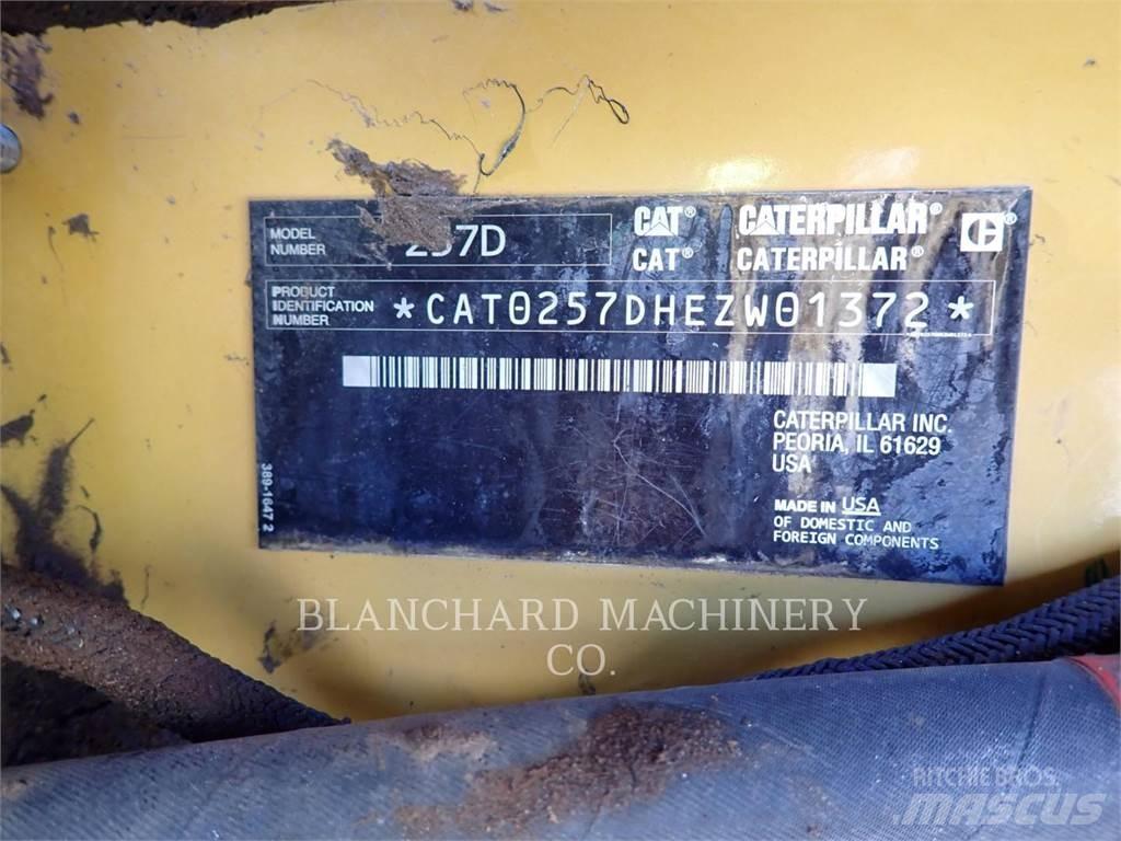 CAT 257D 履带式装载机