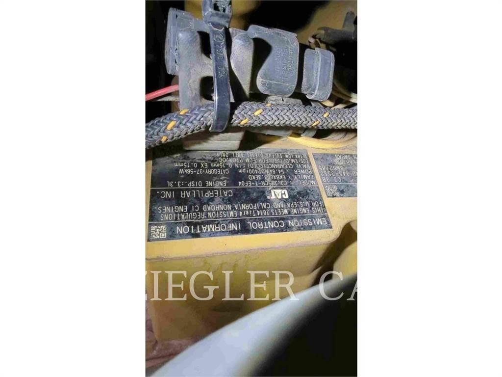 CAT 257D 履带式装载机