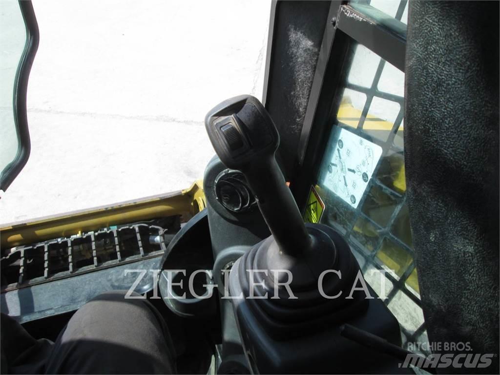 CAT 257D 履带式装载机