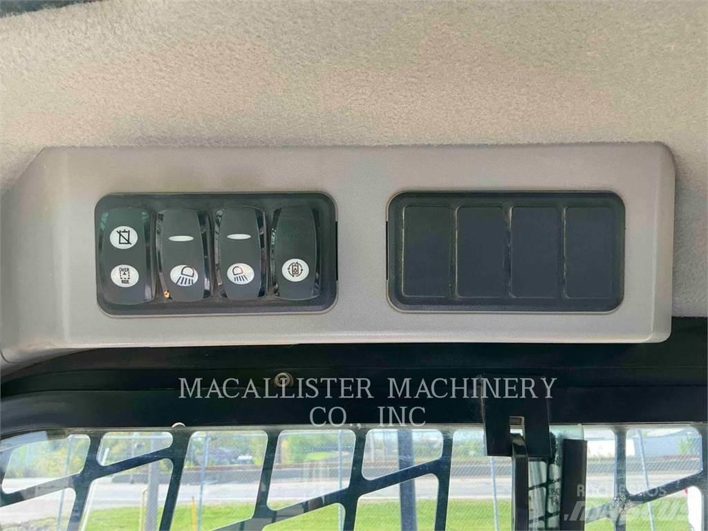 CAT 257D 履带式装载机