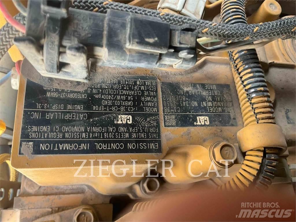 CAT 257D 履带式装载机
