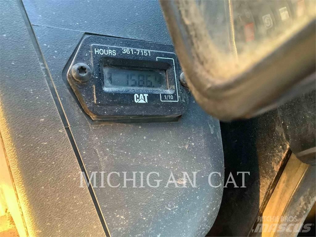 CAT 259B3 A2Q 滑移装载机