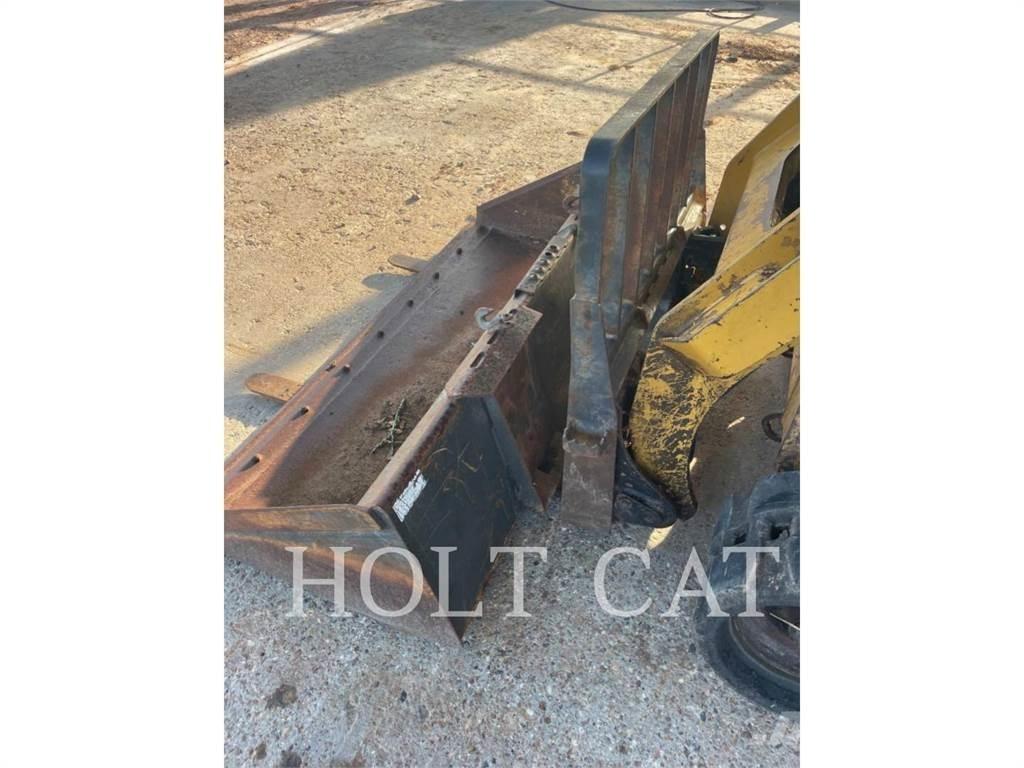 CAT 259D 滑移装载机