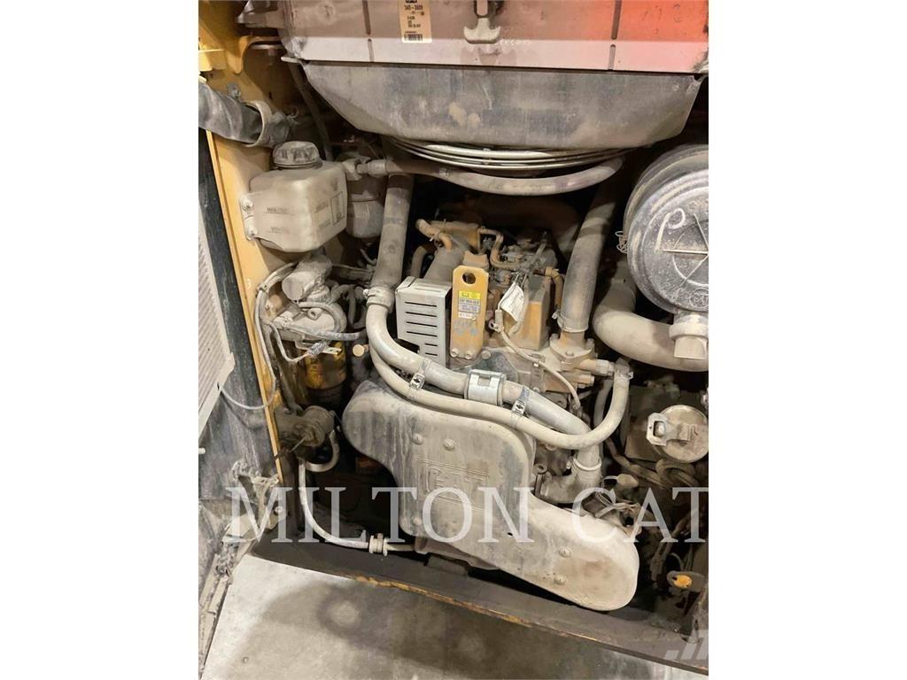 CAT 259D 3 滑移装载机