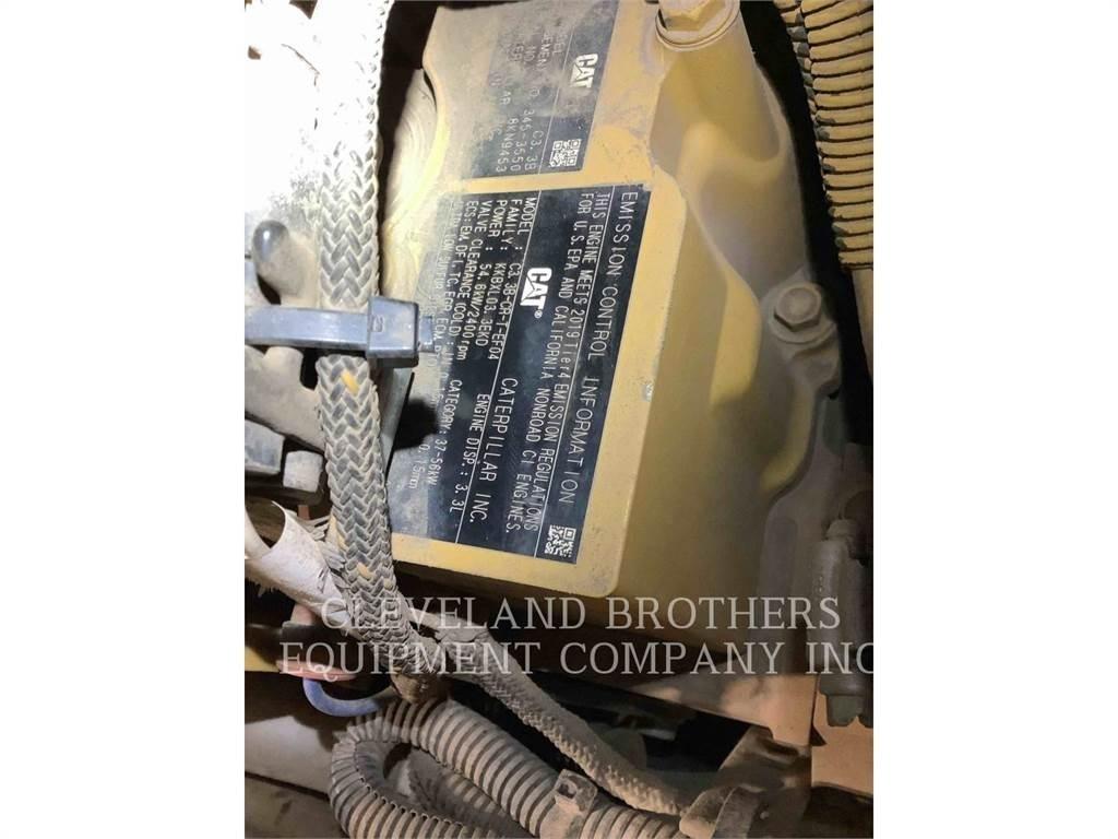 CAT 259D HF 滑移装载机