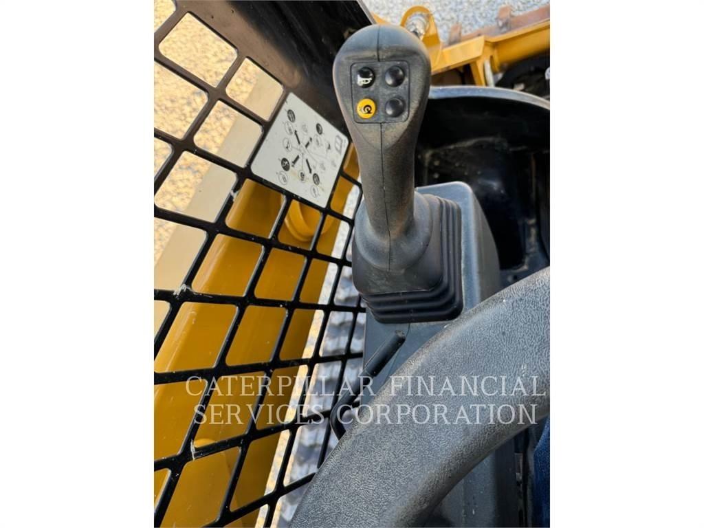 CAT 259D3 履带式装载机