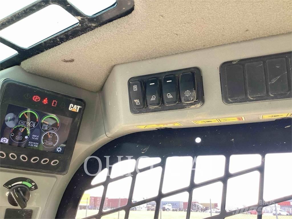 CAT 259D3 滑移装载机