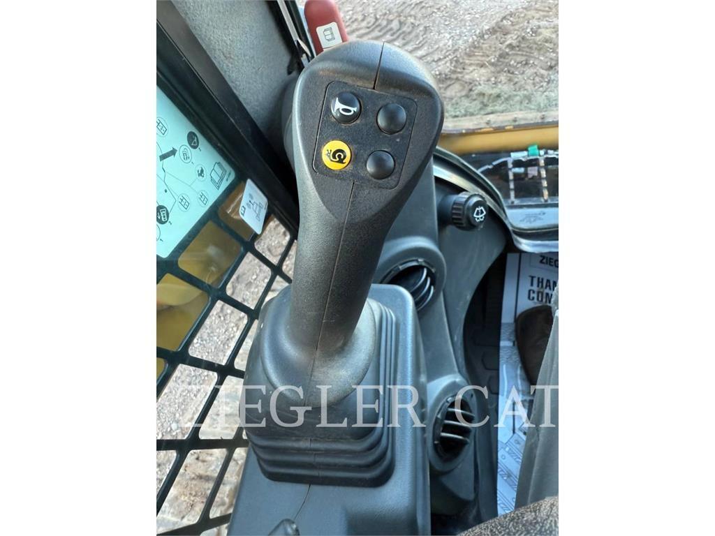 CAT 259D3 履带式装载机