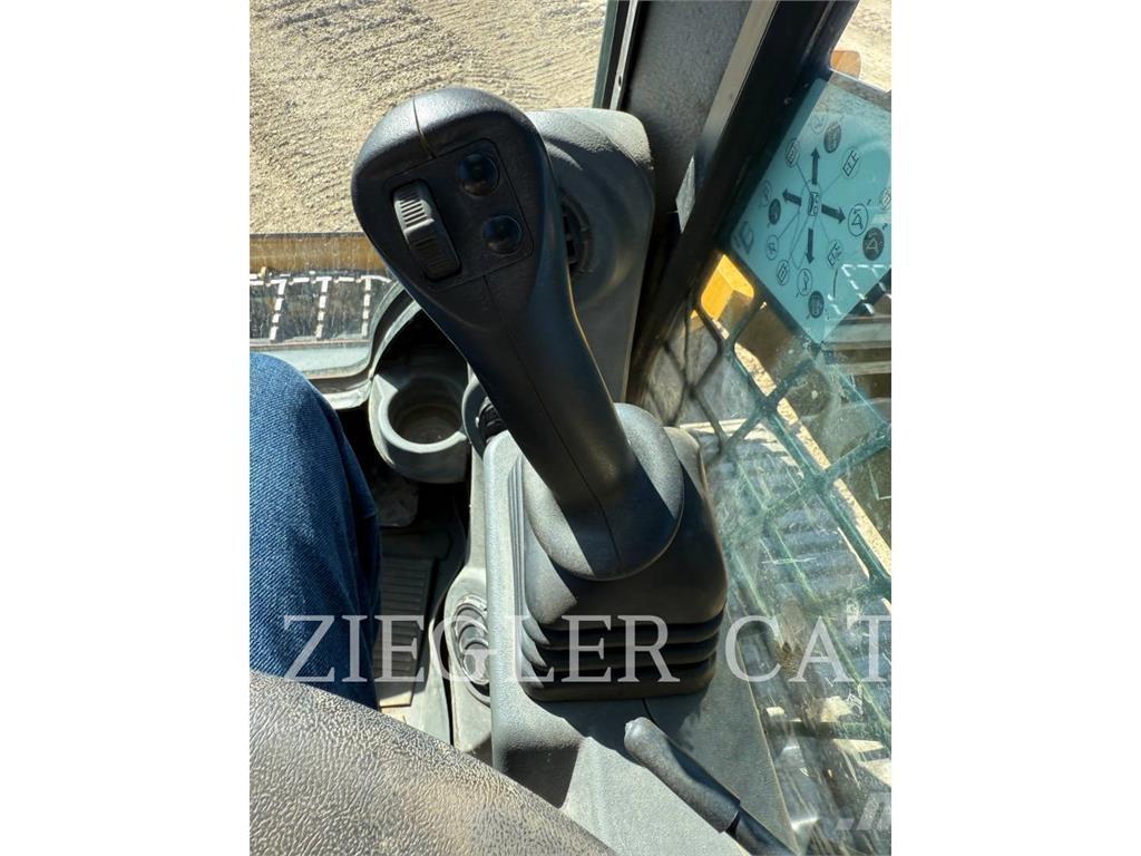 CAT 259D3 履带式装载机