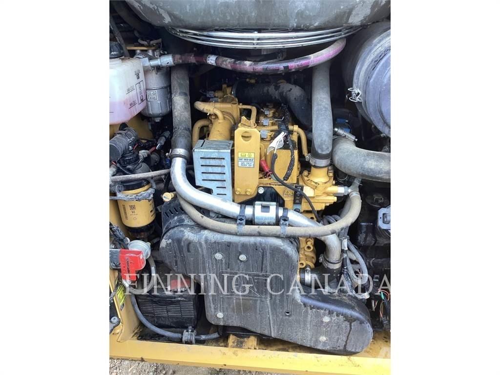 CAT 259D3 履带式装载机