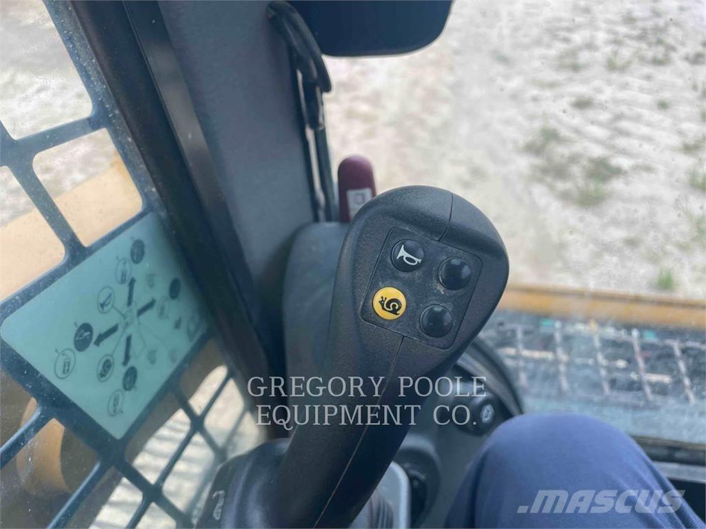 CAT 259D3 履带式装载机