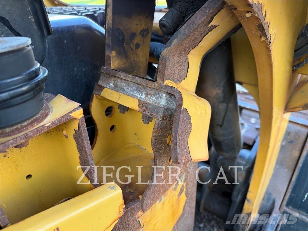 CAT 259D3 履带式装载机