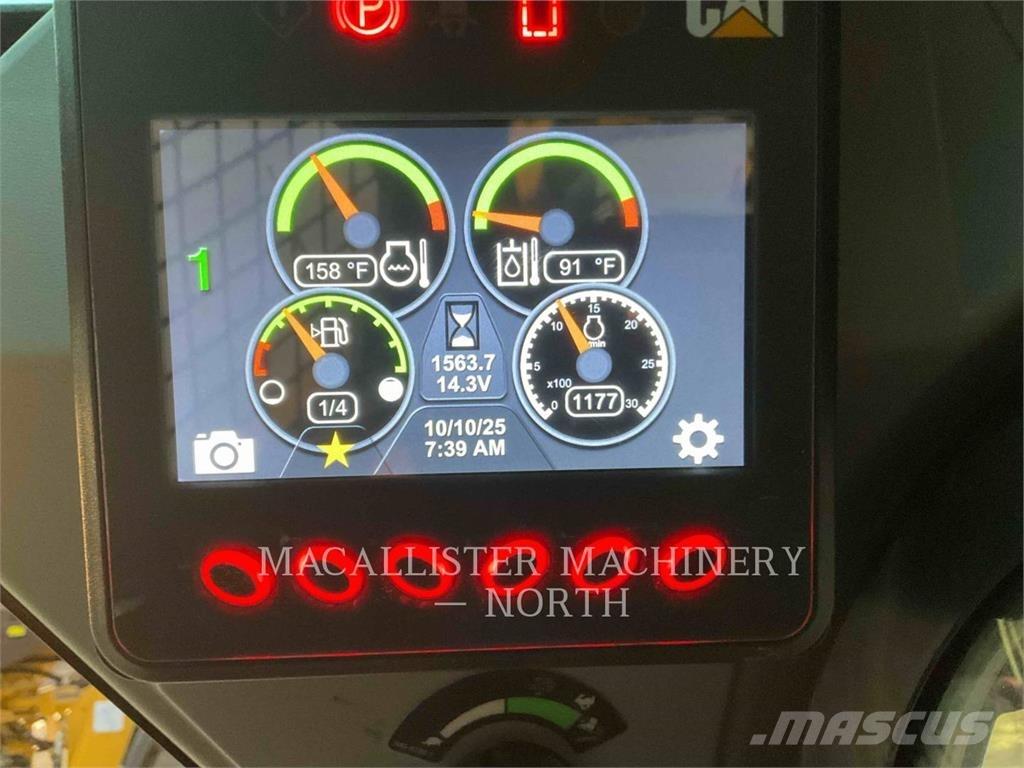 CAT 259D3 AQB 滑移装载机