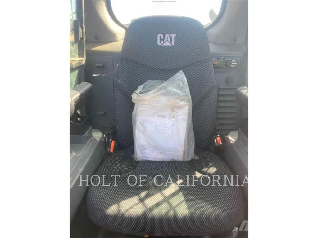 CAT 259D3 HF 滑移装载机