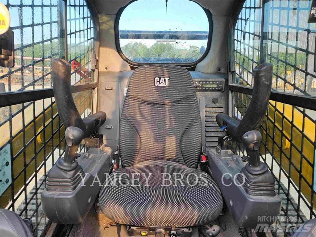 CAT 259D3 HF 滑移装载机