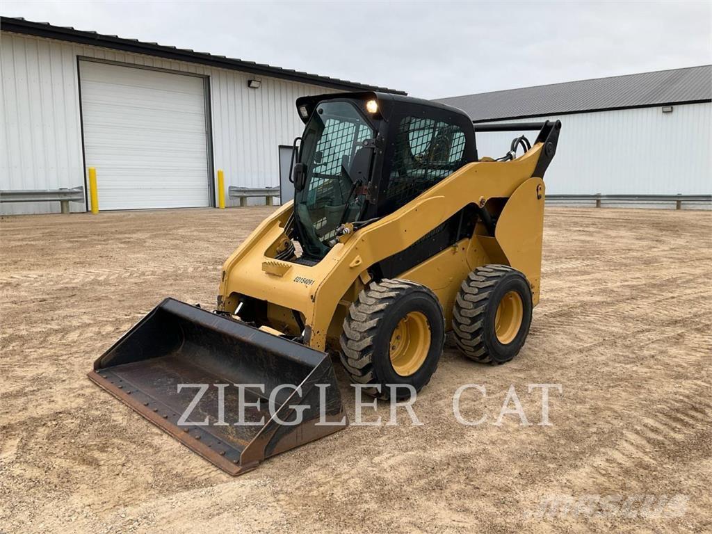CAT 262C 滑移装载机
