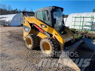 CAT 262C2 滑移装载机
