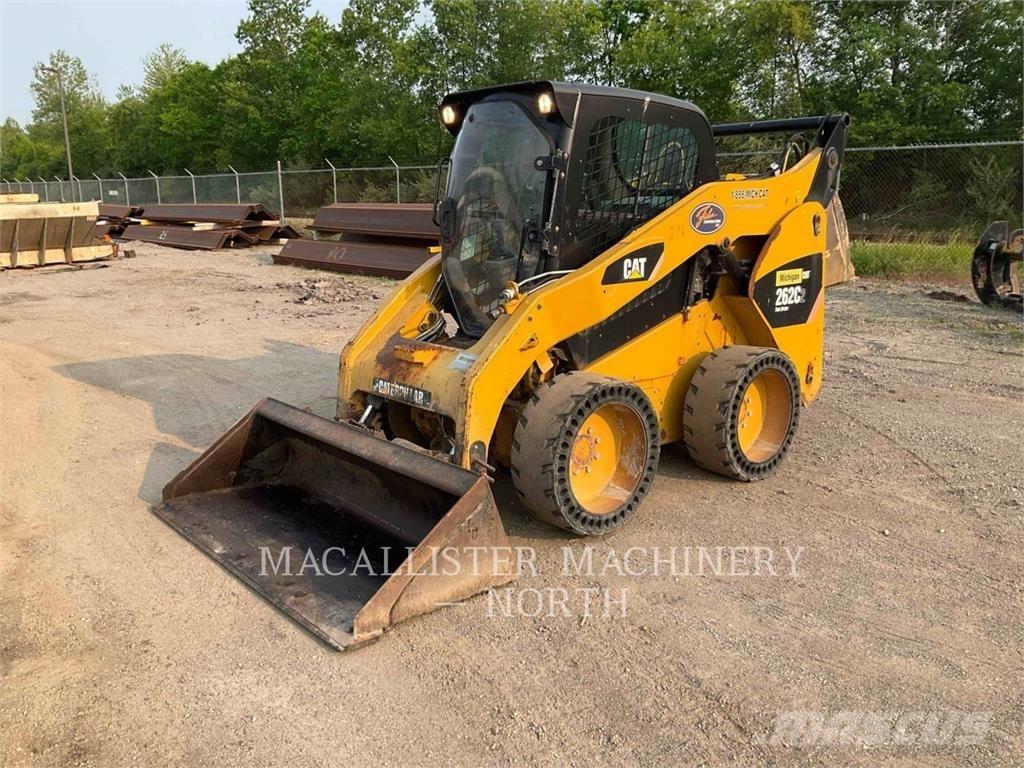 CAT 262C2 滑移装载机