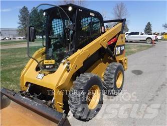 CAT 262D 滑移装载机