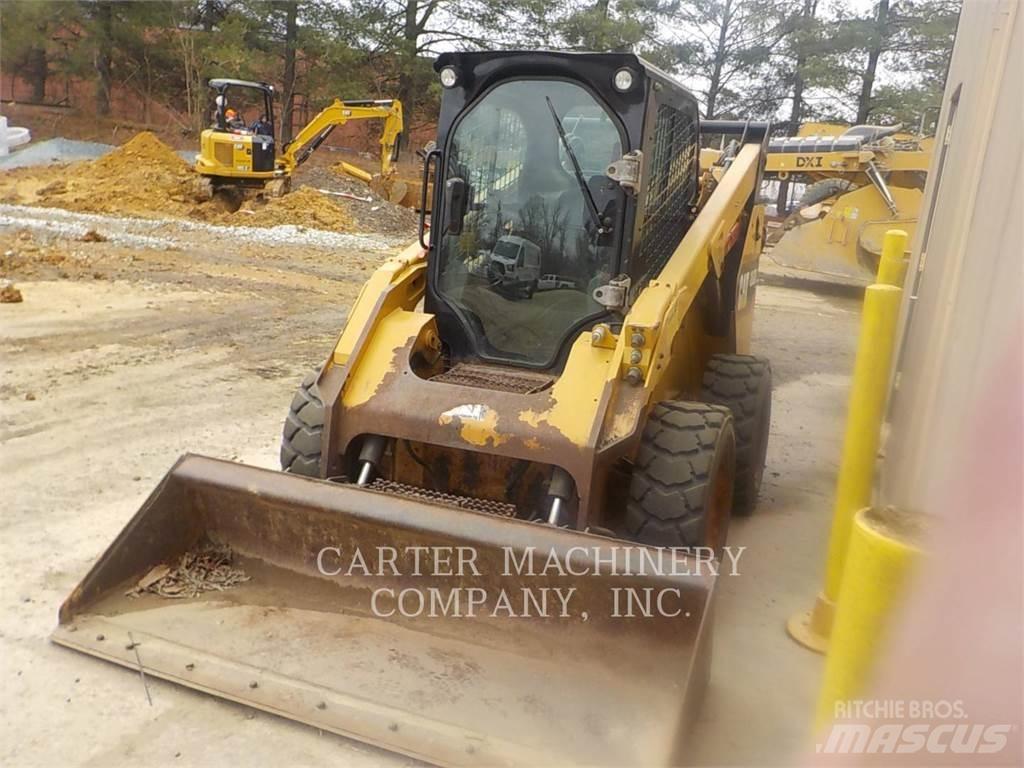 CAT 262D 滑移装载机